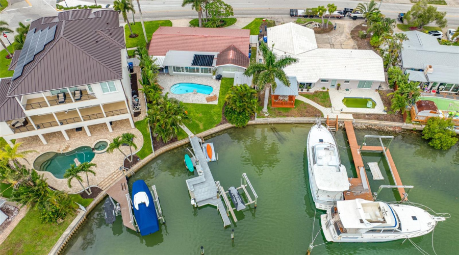 St Petersburg, Florida 33707, 2 Bedroom Bedrooms, ,2 Bathroombathrooms,Residential,For Sale,79Th,0,Mfrtb8541740