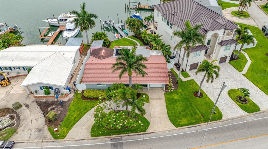 St Petersburg, Florida 33707, 2 Bedroom Bedrooms, ,2 Bathroombathrooms,Residential,For Sale,79Th,0,Mfrtb8541740