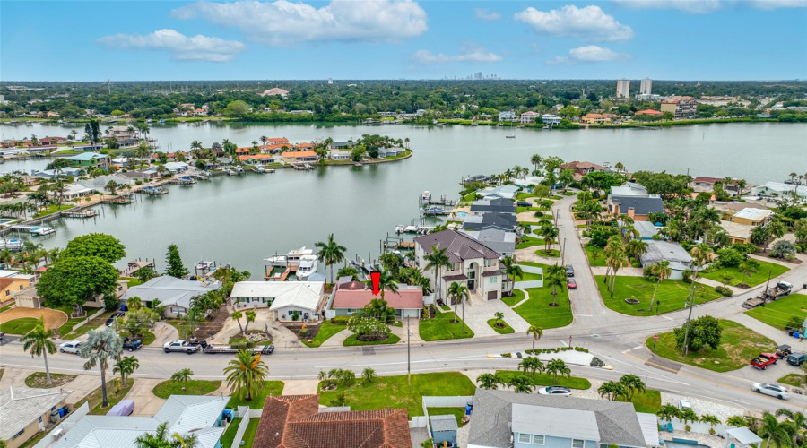 St Petersburg, Florida 33707, 2 Bedroom Bedrooms, ,2 Bathroombathrooms,Residential,For Sale,79Th,0,Mfrtb8541740
