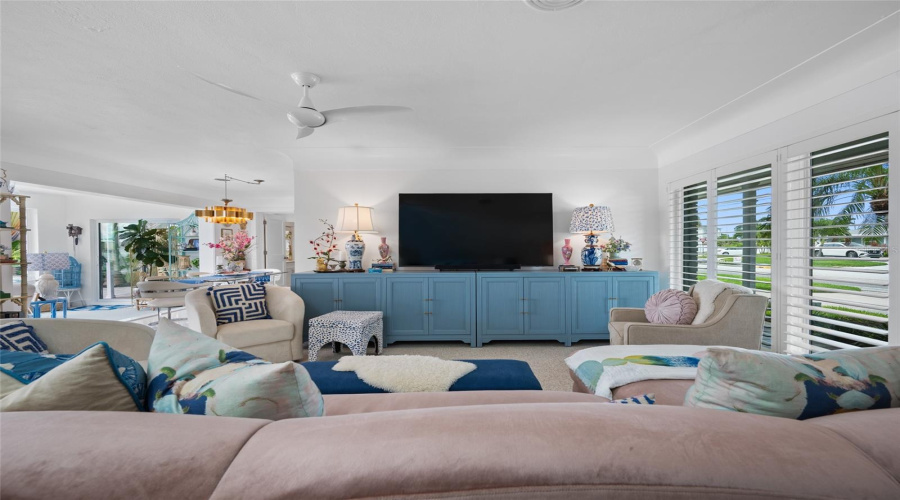 St Petersburg, Florida 33707, 2 Bedroom Bedrooms, ,2 Bathroombathrooms,Residential,For Sale,79Th,0,Mfrtb8541740