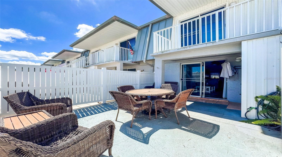 Fort Myers, Florida 33919, 2 Bedroom Bedrooms, ,1 Bathroombathrooms,Residential,For Sale,Winkler,0,Mfrc7517208