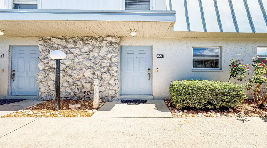 Fort Myers, Florida 33919, 2 Bedroom Bedrooms, ,1 Bathroombathrooms,Residential,For Sale,Winkler,0,Mfrc7517208