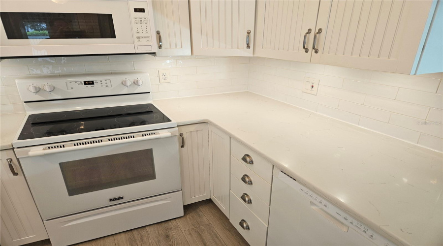 Dunedin, Florida 34698, 2 Bedroom Bedrooms, ,2 Bathroombathrooms,Residential,For Sale,Virginia,0,Mfrtb8430566