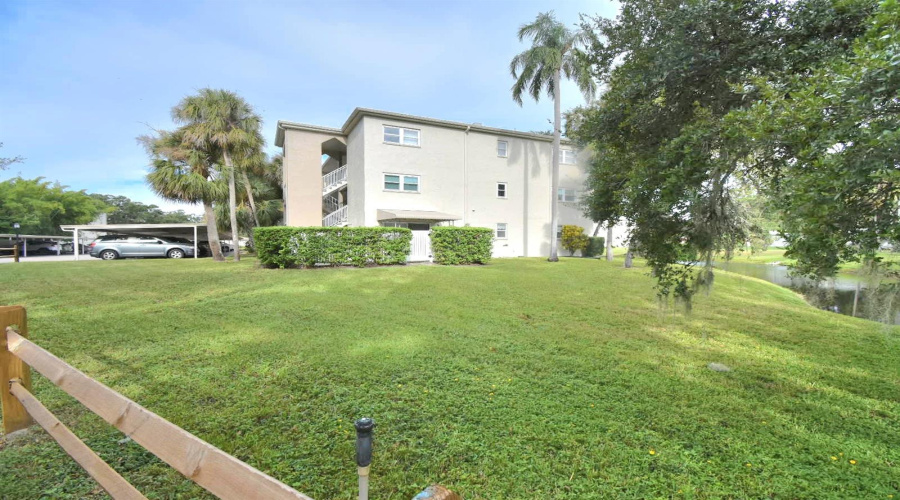 Dunedin, Florida 34698, 2 Bedroom Bedrooms, ,2 Bathroombathrooms,Residential,For Sale,Virginia,0,Mfrtb8430566
