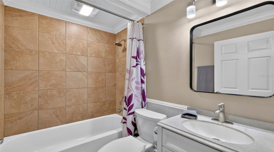 Lady Lake, Florida 32159, 3 Bedroom Bedrooms, ,1 Bathroombathrooms,Residential,For Sale,Padgett,0,Mfrg5116612