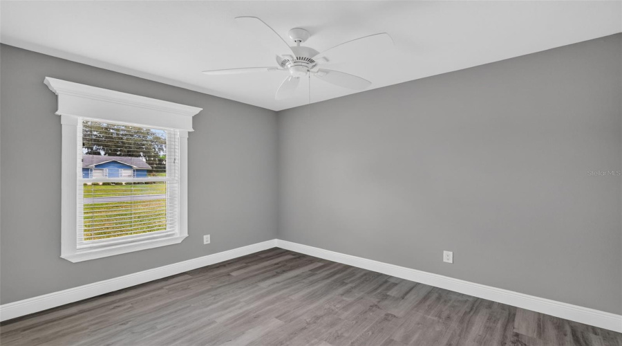Lady Lake, Florida 32159, 3 Bedroom Bedrooms, ,1 Bathroombathrooms,Residential,For Sale,Padgett,0,Mfrg5116612