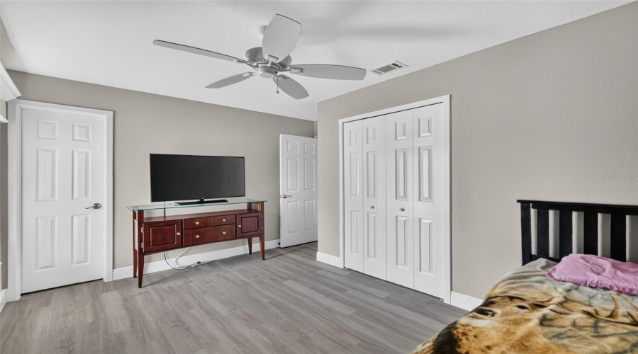 Lady Lake, Florida 32159, 3 Bedroom Bedrooms, ,1 Bathroombathrooms,Residential,For Sale,Padgett,0,Mfrg5116612