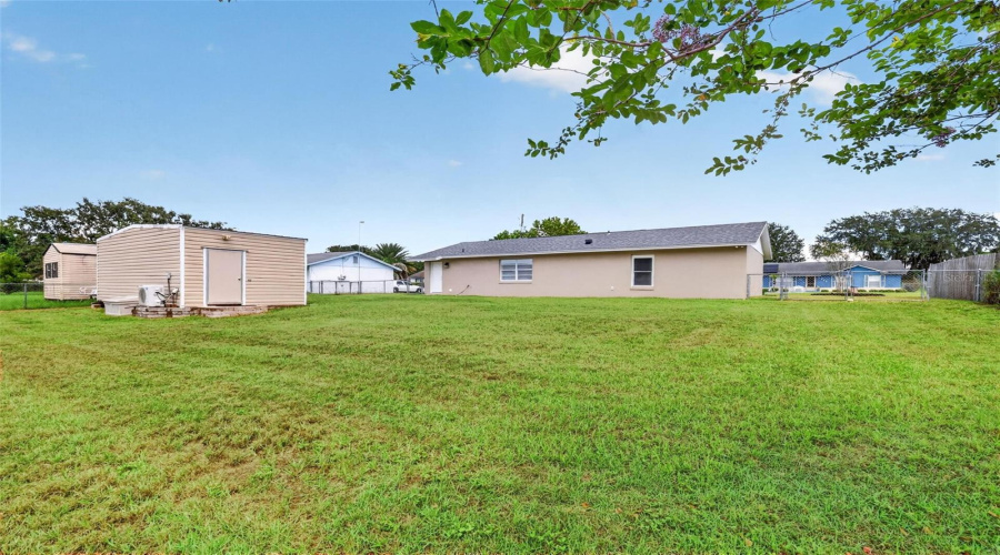 Lady Lake, Florida 32159, 3 Bedroom Bedrooms, ,1 Bathroombathrooms,Residential,For Sale,Padgett,0,Mfrg5116612
