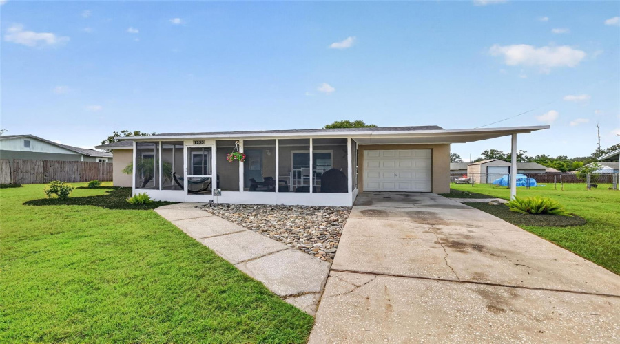 Lady Lake, Florida 32159, 3 Bedroom Bedrooms, ,1 Bathroombathrooms,Residential,For Sale,Padgett,0,Mfrg5116612