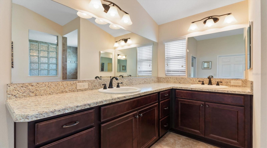 The Villages, Florida 32163, 3 Bedroom Bedrooms, ,3 Bathroombathrooms,Residential,For Sale,Delphina,0,Mfrg5115574