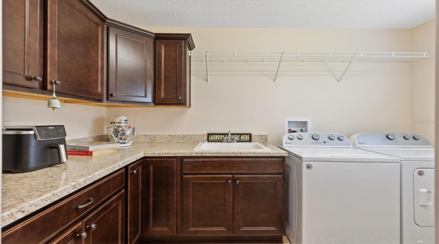 The Villages, Florida 32163, 3 Bedroom Bedrooms, ,3 Bathroombathrooms,Residential,For Sale,Delphina,0,Mfrg5115574