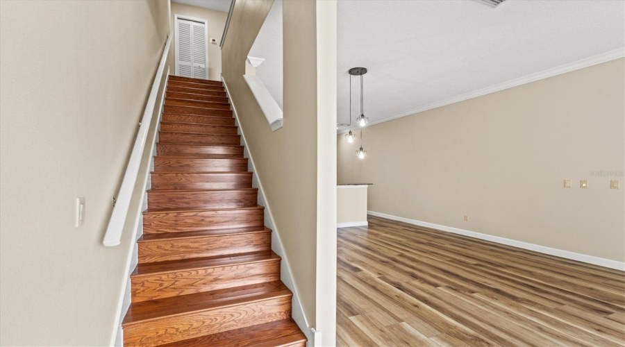 Tampa, Florida 33606, 2 Bedroom Bedrooms, ,2 Bathroombathrooms,Residential,For Sale,Dakota,0,Mfrn6145327
