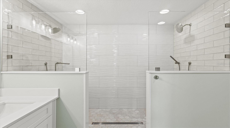 Tampa, Florida 33606, 2 Bedroom Bedrooms, ,2 Bathroombathrooms,Residential,For Sale,Dakota,0,Mfrn6145327