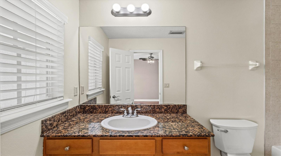 Tampa, Florida 33606, 2 Bedroom Bedrooms, ,2 Bathroombathrooms,Residential,For Sale,Dakota,0,Mfrn6145327