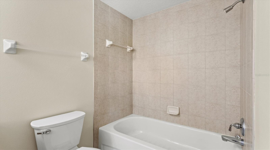Tampa, Florida 33606, 2 Bedroom Bedrooms, ,2 Bathroombathrooms,Residential,For Sale,Dakota,0,Mfrn6145327