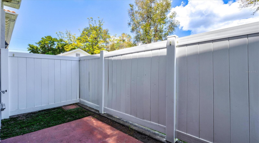 Tampa, Florida 33606, 2 Bedroom Bedrooms, ,2 Bathroombathrooms,Residential,For Sale,Dakota,0,Mfrn6145327