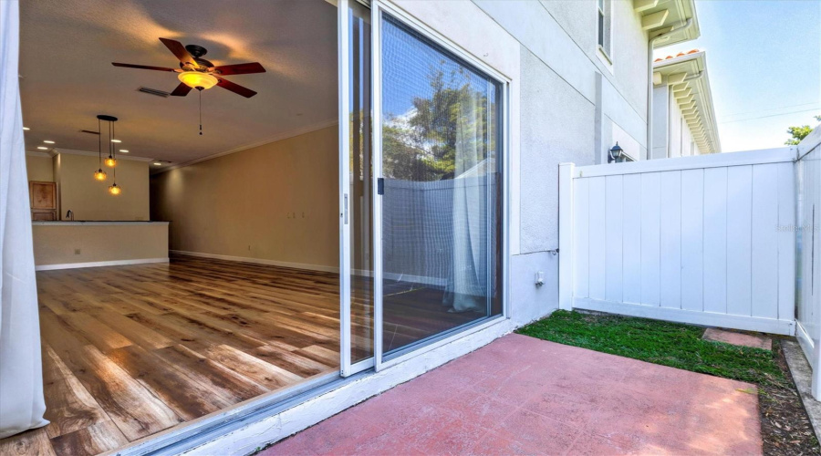 Tampa, Florida 33606, 2 Bedroom Bedrooms, ,2 Bathroombathrooms,Residential,For Sale,Dakota,0,Mfrn6145327