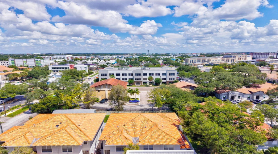 Tampa, Florida 33606, 2 Bedroom Bedrooms, ,2 Bathroombathrooms,Residential,For Sale,Dakota,0,Mfrn6145327