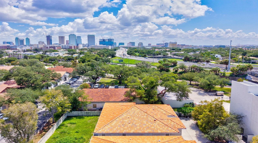 Tampa, Florida 33606, 2 Bedroom Bedrooms, ,2 Bathroombathrooms,Residential,For Sale,Dakota,0,Mfrn6145327