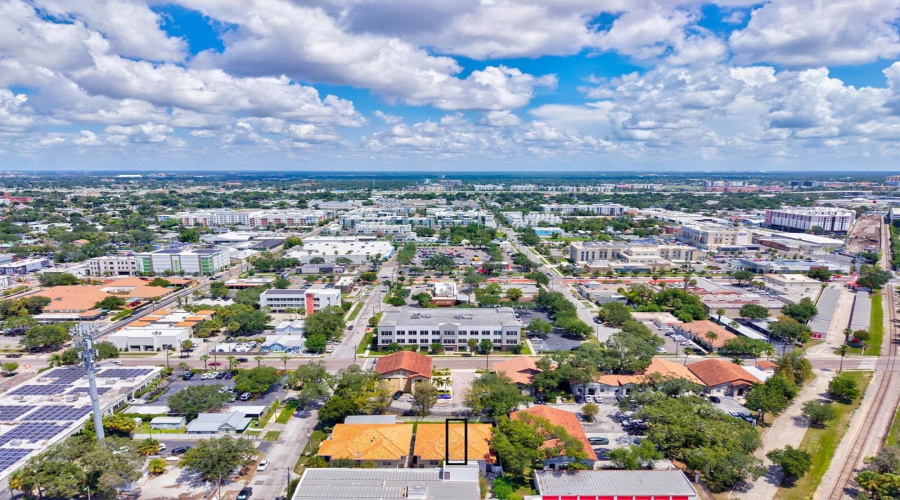 Tampa, Florida 33606, 2 Bedroom Bedrooms, ,2 Bathroombathrooms,Residential,For Sale,Dakota,0,Mfrn6145327