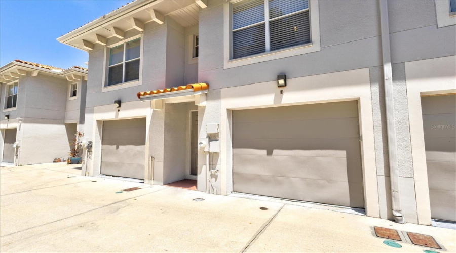 Tampa, Florida 33606, 2 Bedroom Bedrooms, ,2 Bathroombathrooms,Residential,For Sale,Dakota,0,Mfrn6145327