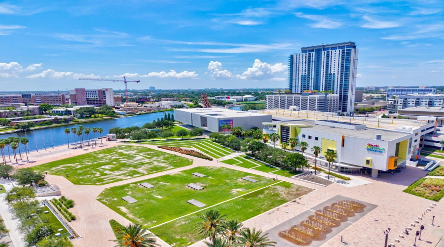 Tampa, Florida 33606, 2 Bedroom Bedrooms, ,2 Bathroombathrooms,Residential,For Sale,Dakota,0,Mfrn6145327