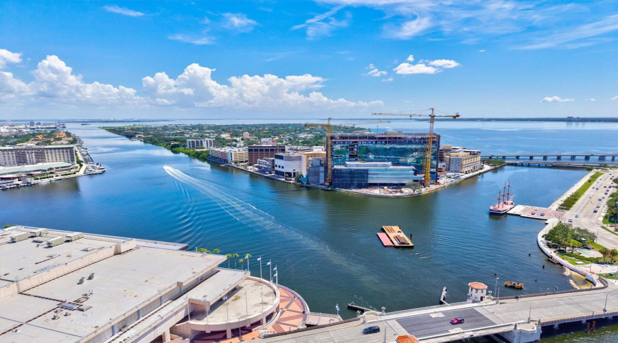 Tampa, Florida 33606, 2 Bedroom Bedrooms, ,2 Bathroombathrooms,Residential,For Sale,Dakota,0,Mfrn6145327