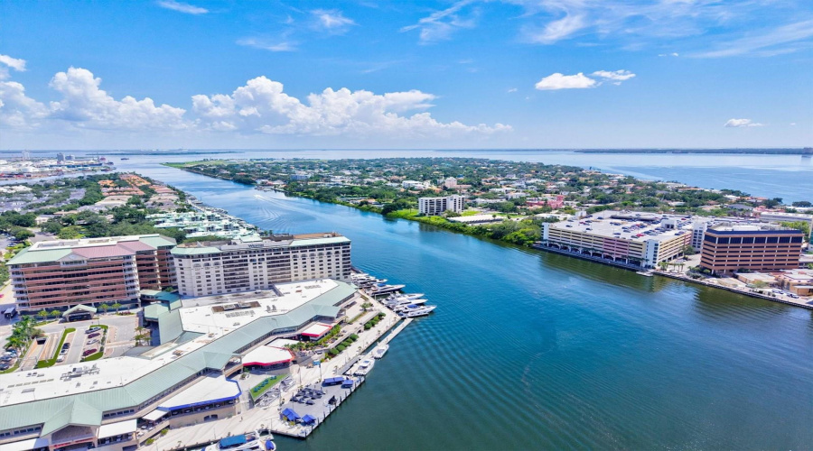 Tampa, Florida 33606, 2 Bedroom Bedrooms, ,2 Bathroombathrooms,Residential,For Sale,Dakota,0,Mfrn6145327