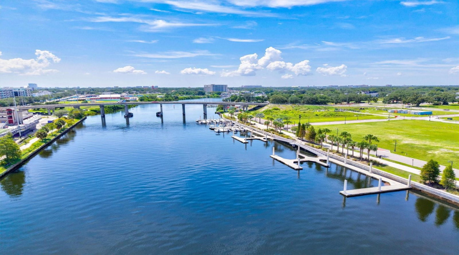 Tampa, Florida 33606, 2 Bedroom Bedrooms, ,2 Bathroombathrooms,Residential,For Sale,Dakota,0,Mfrn6145327