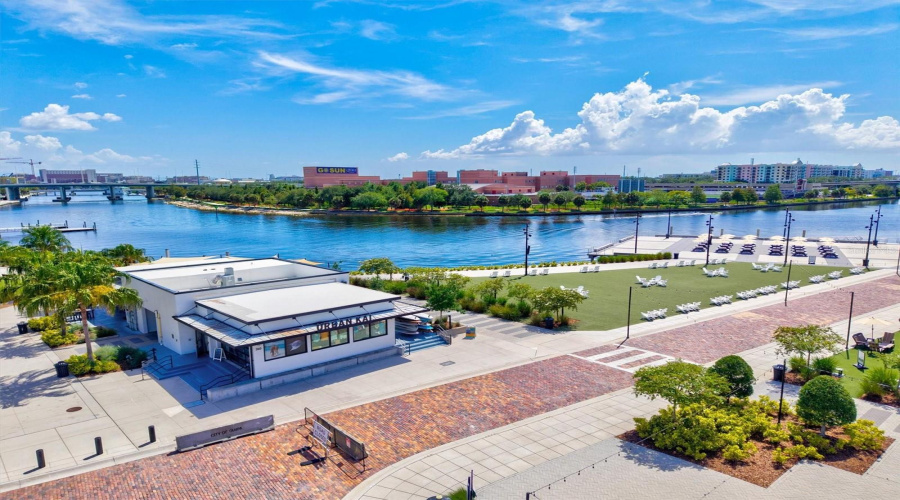 Tampa, Florida 33606, 2 Bedroom Bedrooms, ,2 Bathroombathrooms,Residential,For Sale,Dakota,0,Mfrn6145327