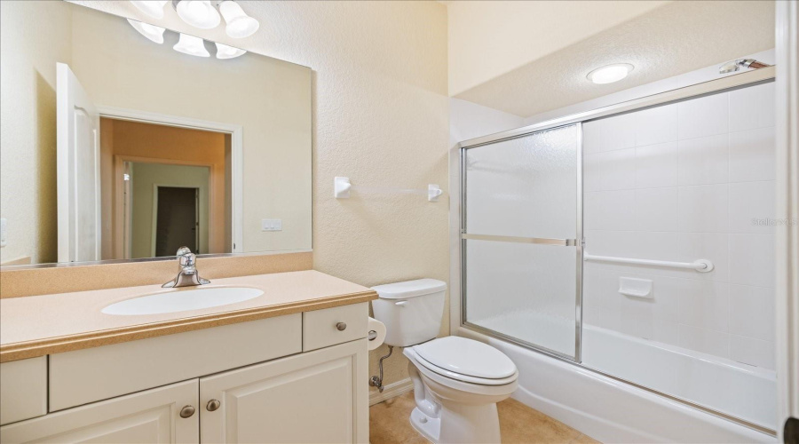 Venice, Florida 34285, 2 Bedroom Bedrooms, ,2 Bathroombathrooms,Residential,For Sale,Gardens Edge,0,Mfrn6143922