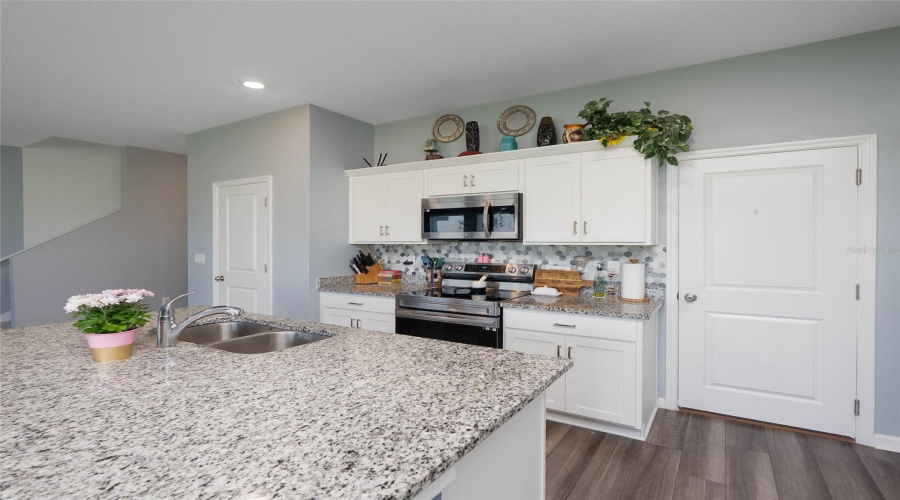 Parrish, Florida 34219, 3 Bedroom Bedrooms, ,2 Bathroombathrooms,Residential,For Sale,Waxwing Way,0,Mfra4702731