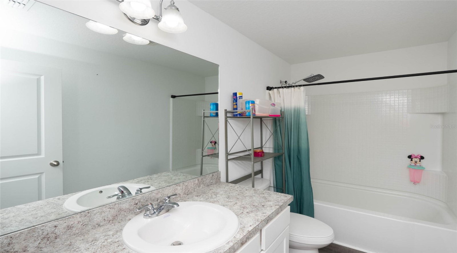 Parrish, Florida 34219, 3 Bedroom Bedrooms, ,2 Bathroombathrooms,Residential,For Sale,Waxwing Way,0,Mfra4702731