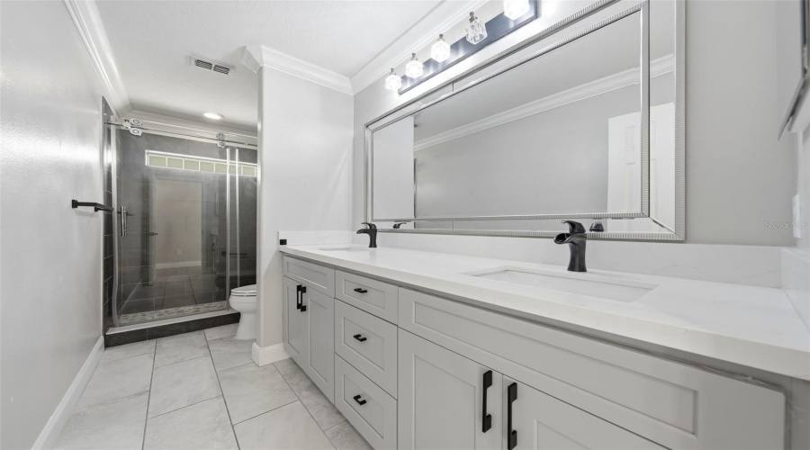 Windermere, Florida 34786, 5 Bedroom Bedrooms, ,3 Bathroombathrooms,Residential,For Sale,Ledgement,0,Mfro6409714