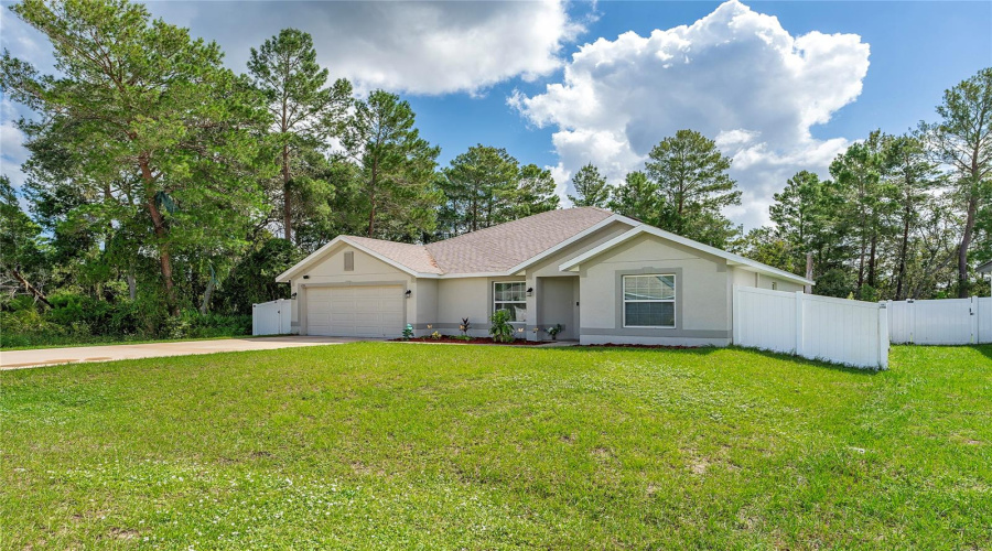 Kissimmee, Florida 34759, 4 Bedroom Bedrooms, ,2 Bathroombathrooms,Residential,For Sale,Elm,0,Mfrs5153090