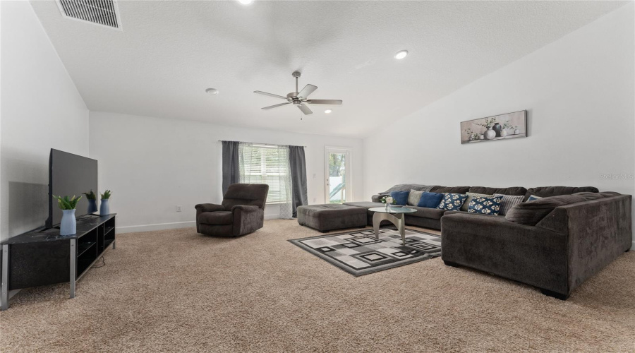 Kissimmee, Florida 34759, 4 Bedroom Bedrooms, ,2 Bathroombathrooms,Residential,For Sale,Elm,0,Mfrs5153090