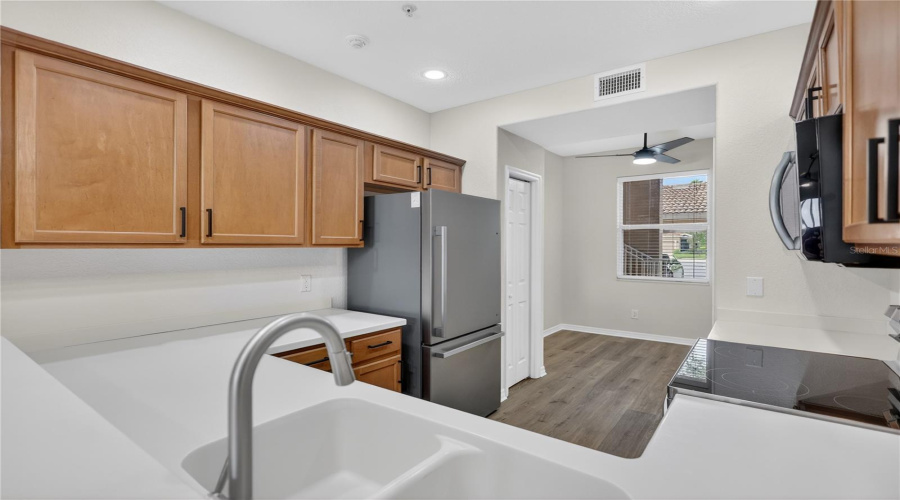 Bradenton, Florida 34212, 2 Bedroom Bedrooms, ,2 Bathroombathrooms,Residential,For Sale,Fairwaycove,0,Mfra4693958