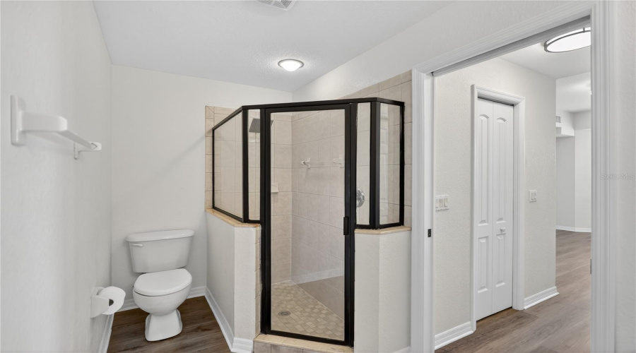 Bradenton, Florida 34212, 2 Bedroom Bedrooms, ,2 Bathroombathrooms,Residential,For Sale,Fairwaycove,0,Mfra4693958