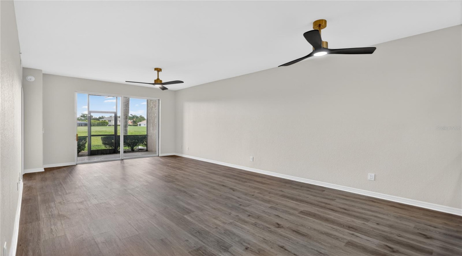 Bradenton, Florida 34212, 2 Bedroom Bedrooms, ,2 Bathroombathrooms,Residential,For Sale,Fairwaycove,0,Mfra4693958