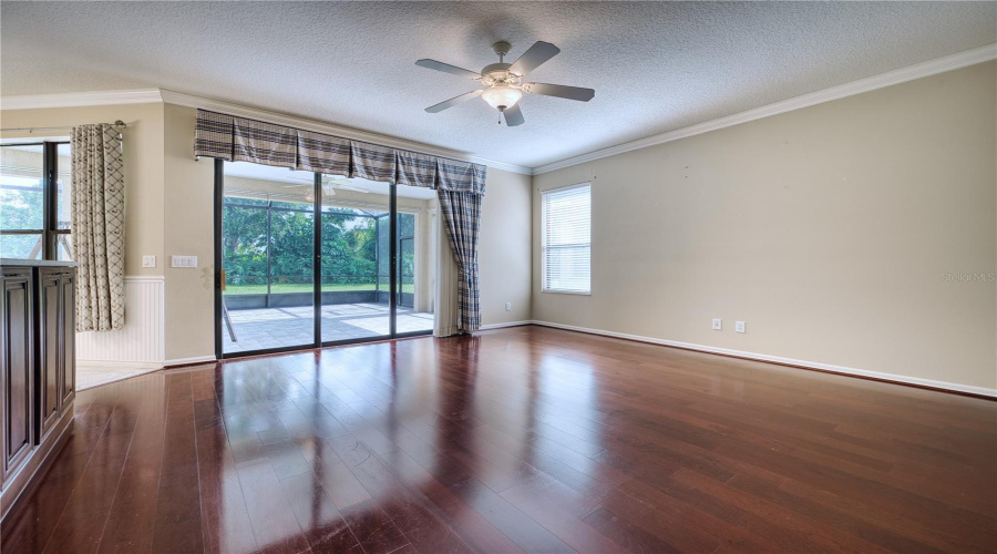 Sarasota, Florida 34243, 3 Bedroom Bedrooms, ,2 Bathroombathrooms,Residential,For Sale,Mackay Falls,0,Mfra4695428