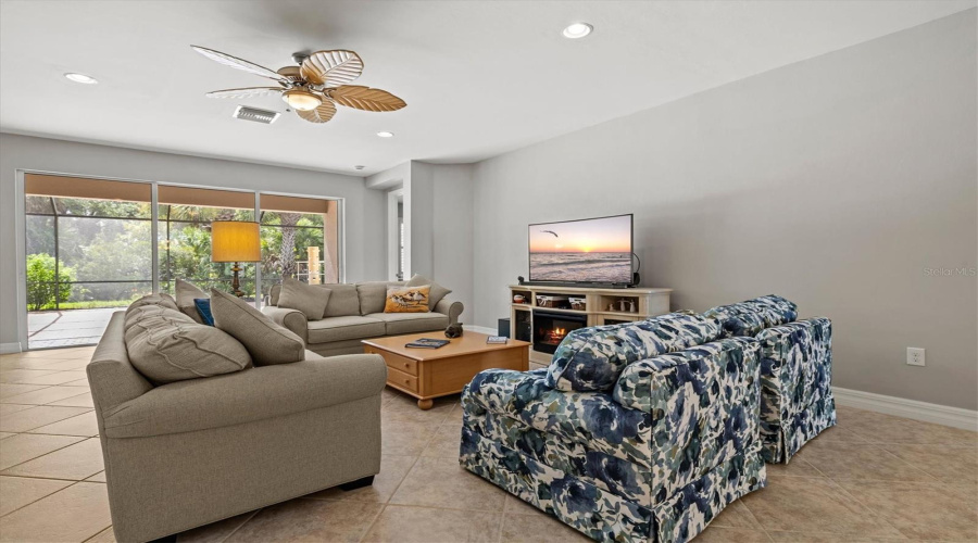 Venice, Florida 34293, 3 Bedroom Bedrooms, ,3 Bathroombathrooms,Residential,For Sale,Petrino,0,Mfrn6144877