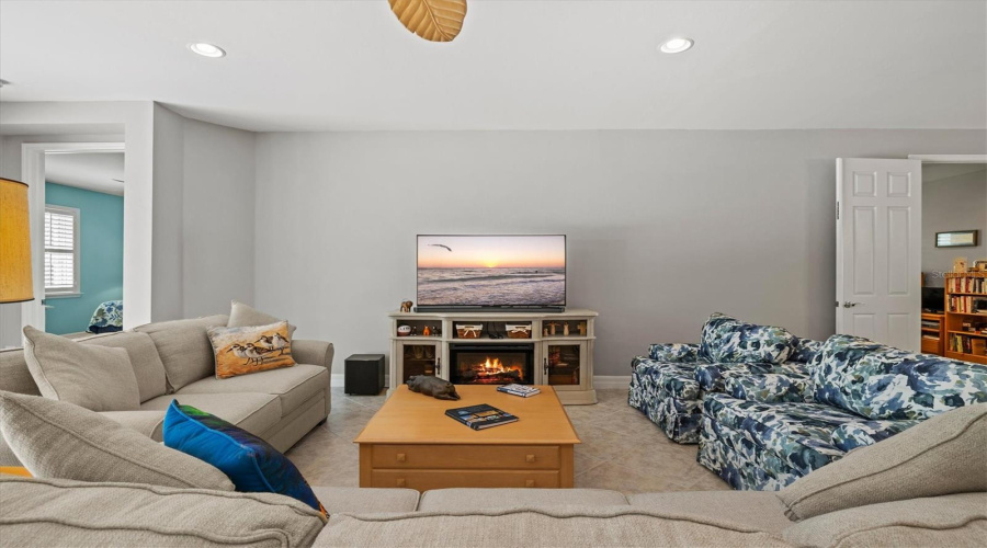 Venice, Florida 34293, 3 Bedroom Bedrooms, ,3 Bathroombathrooms,Residential,For Sale,Petrino,0,Mfrn6144877