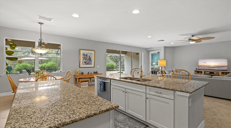 Venice, Florida 34293, 3 Bedroom Bedrooms, ,3 Bathroombathrooms,Residential,For Sale,Petrino,0,Mfrn6144877