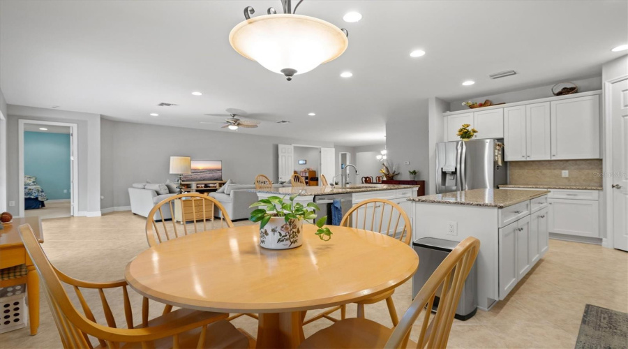 Venice, Florida 34293, 3 Bedroom Bedrooms, ,3 Bathroombathrooms,Residential,For Sale,Petrino,0,Mfrn6144877