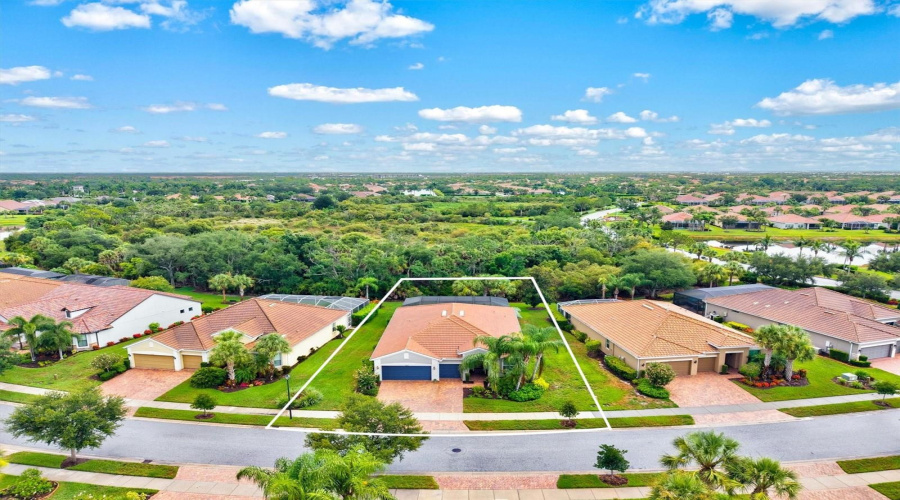 Venice, Florida 34293, 3 Bedroom Bedrooms, ,3 Bathroombathrooms,Residential,For Sale,Petrino,0,Mfrn6144877