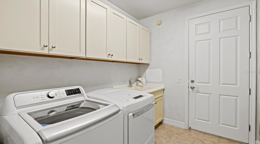Venice, Florida 34293, 3 Bedroom Bedrooms, ,3 Bathroombathrooms,Residential,For Sale,Petrino,0,Mfrn6144877