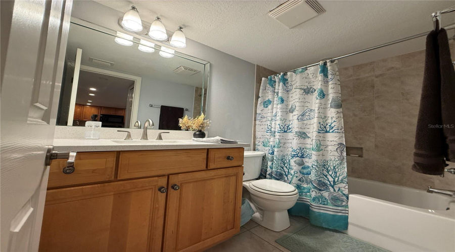 Dunedin, Florida 34698, 2 Bedroom Bedrooms, ,2 Bathroombathrooms,Residential,For Sale,Broadway,0,Mfrtb8479278