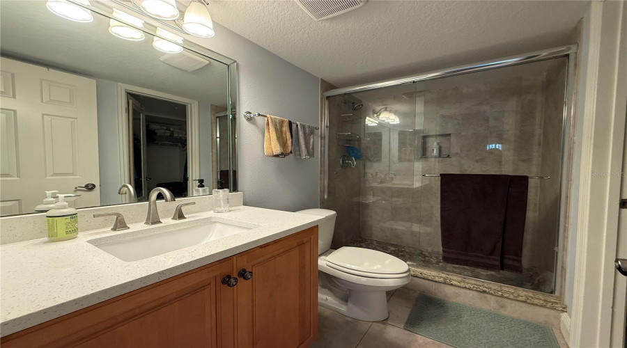 Dunedin, Florida 34698, 2 Bedroom Bedrooms, ,2 Bathroombathrooms,Residential,For Sale,Broadway,0,Mfrtb8479278