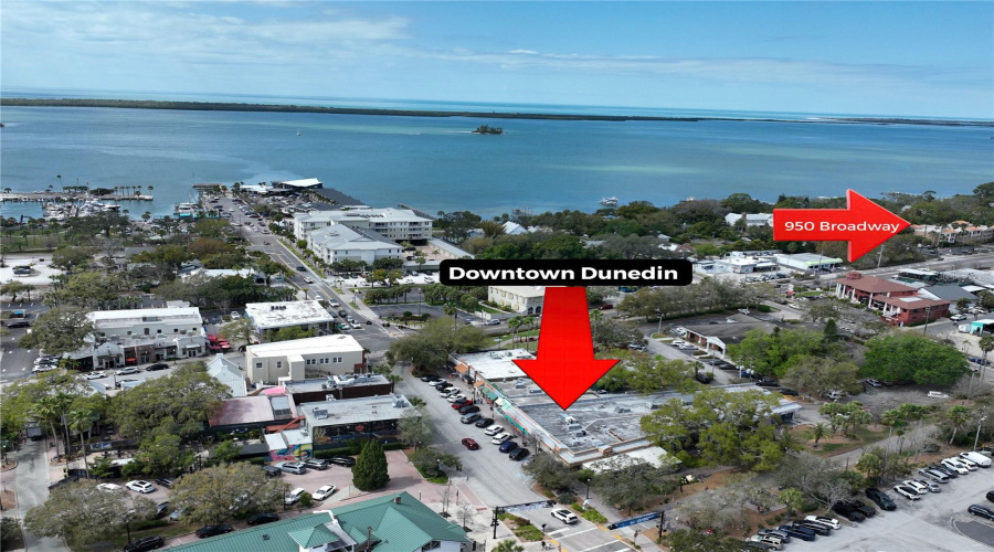 Dunedin, Florida 34698, 2 Bedroom Bedrooms, ,2 Bathroombathrooms,Residential,For Sale,Broadway,0,Mfrtb8479278