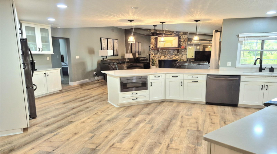 St Cloud, Florida 34771, 4 Bedroom Bedrooms, ,2 Bathroombathrooms,Residential,For Sale,Whispering Pine,0,Mfro6436258
